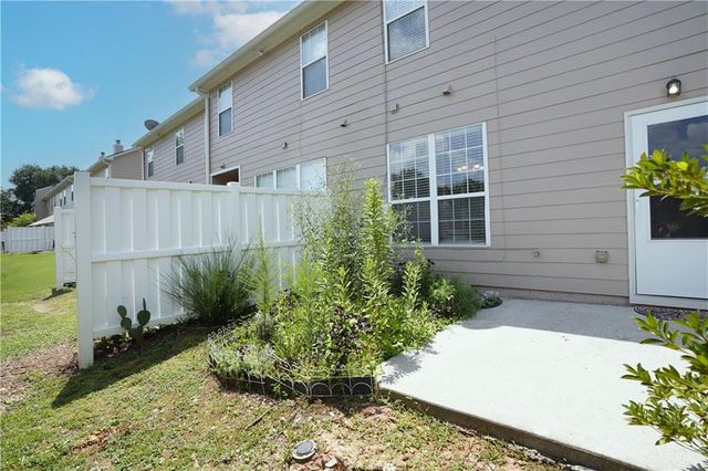 182 Oak Green Drive, Lawrenceville, GA 30044