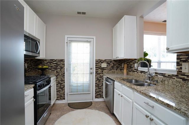 182 Oak Green Drive, Lawrenceville, GA 30044