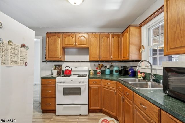 1 Furber Ave, Linden City, NJ 07036