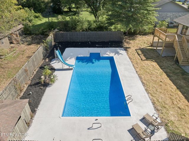 4221 Cadillac Drive, Powell, TN 37849