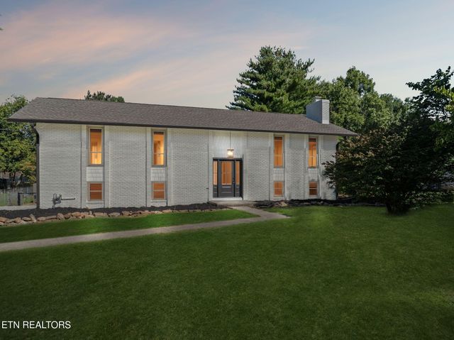 4221 Cadillac Drive, Powell, TN 37849