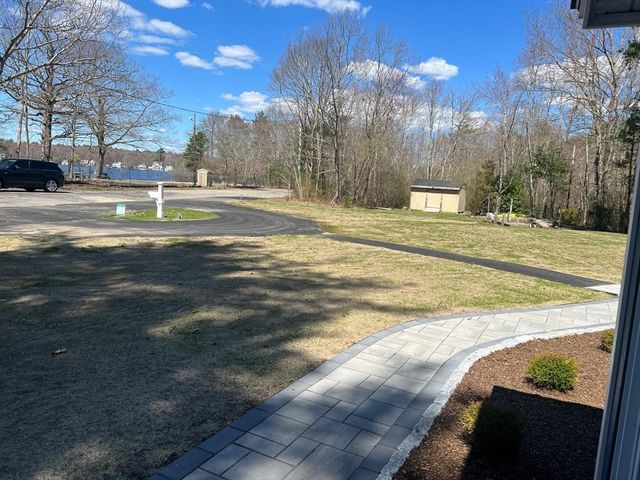 101 Annawon Dr, Halifax, MA 02338