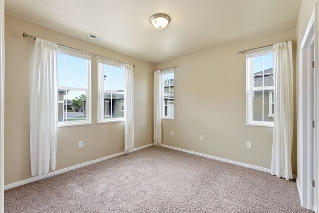 897 HALSTEAD DR, North Salt Lake, UT 84054