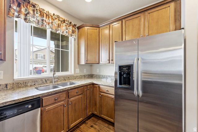 897 HALSTEAD DR, North Salt Lake, UT 84054