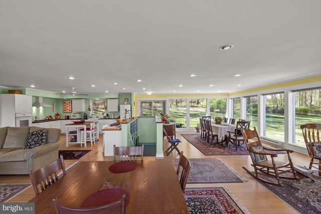 96 PEACH GLEN RD, Gardners, PA 17324