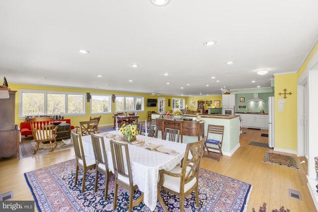 96 PEACH GLEN RD, Gardners, PA 17324