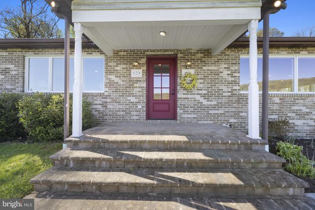 96 PEACH GLEN RD, Gardners, PA 17324