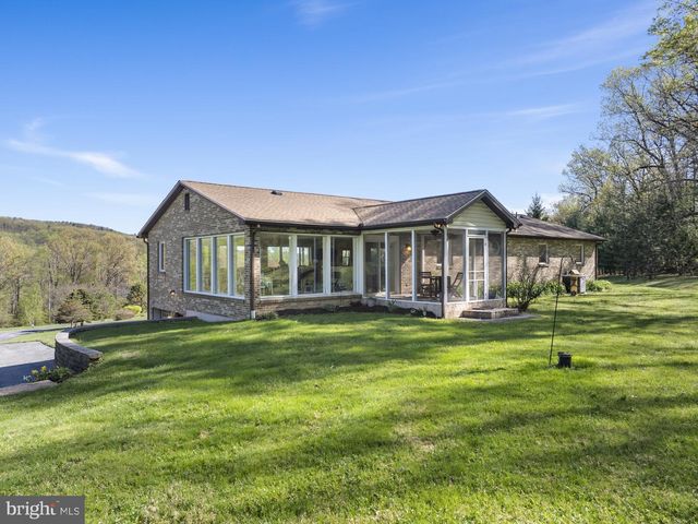 96 PEACH GLEN RD, Gardners, PA 17324