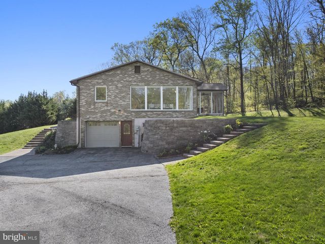 96 PEACH GLEN RD, Gardners, PA 17324