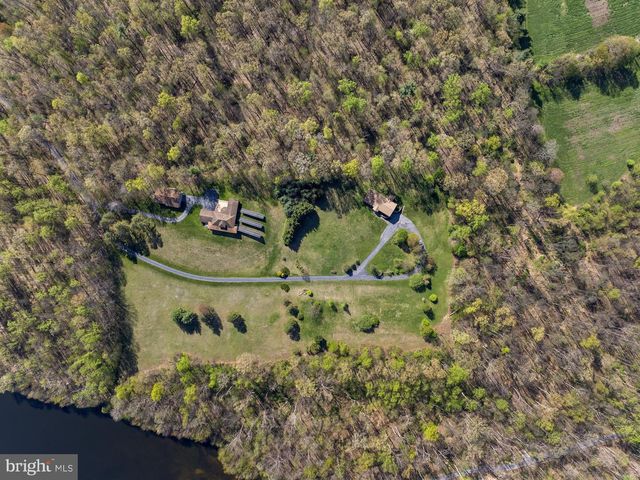 96 PEACH GLEN RD, Gardners, PA 17324