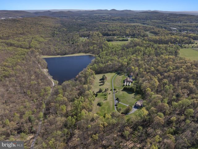 96 PEACH GLEN RD, Gardners, PA 17324