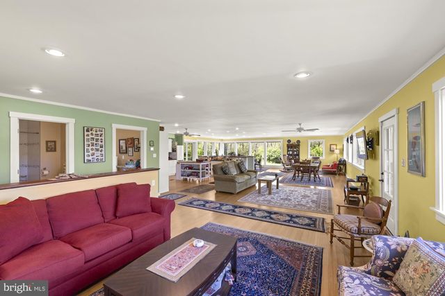 96 PEACH GLEN RD, Gardners, PA 17324