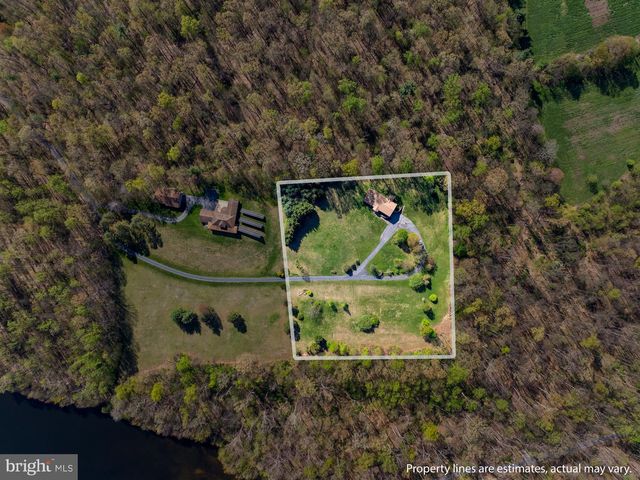 96 PEACH GLEN RD, Gardners, PA 17324