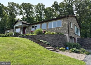 96 PEACH GLEN RD, Gardners, PA 17324