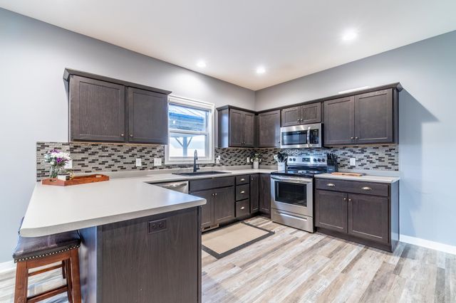 953 Mayrock Drive, Fort Wayne, IN 46818