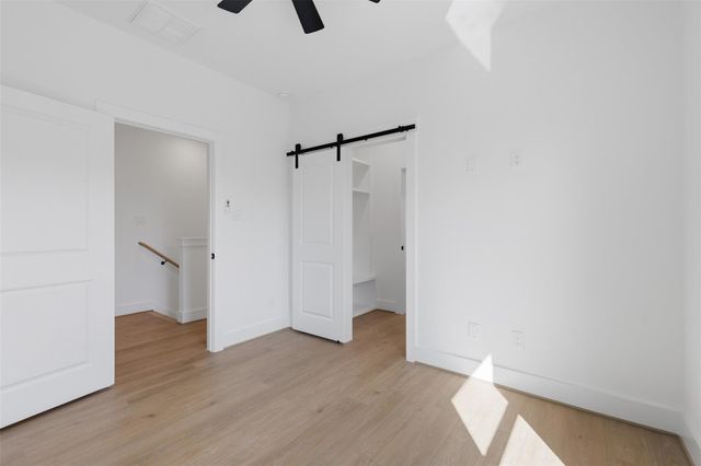 7843 Sunnyhill St, Houston, TX 77088