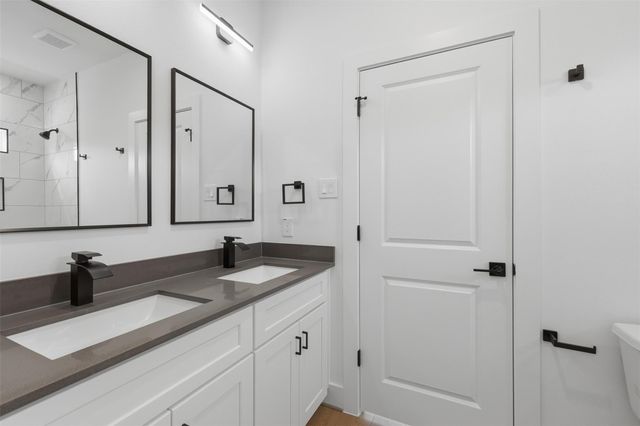 7843 Sunnyhill St, Houston, TX 77088