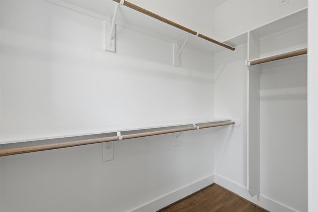 7843 Sunnyhill St, Houston, TX 77088