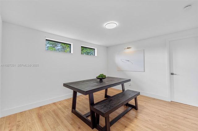 9915 SW 212th St, Cutler Bay, FL 33189