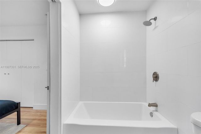 9915 SW 212th St, Cutler Bay, FL 33189