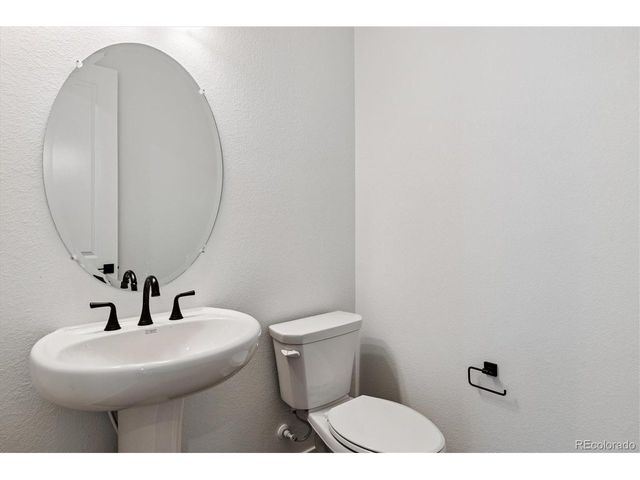 25010 E 42nd Ave, Aurora, CO 80019