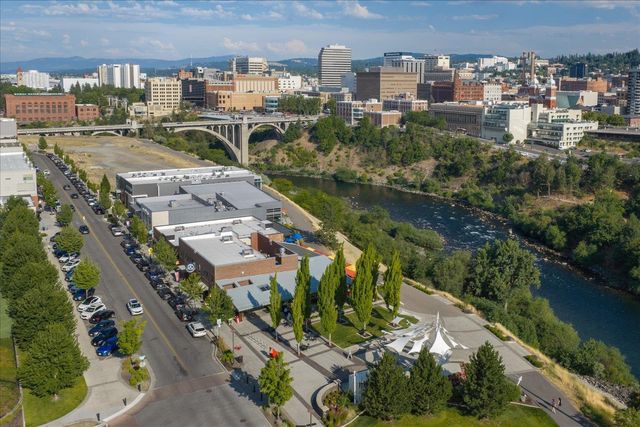 2422 W Summit Pkwy, Spokane, WA 99201