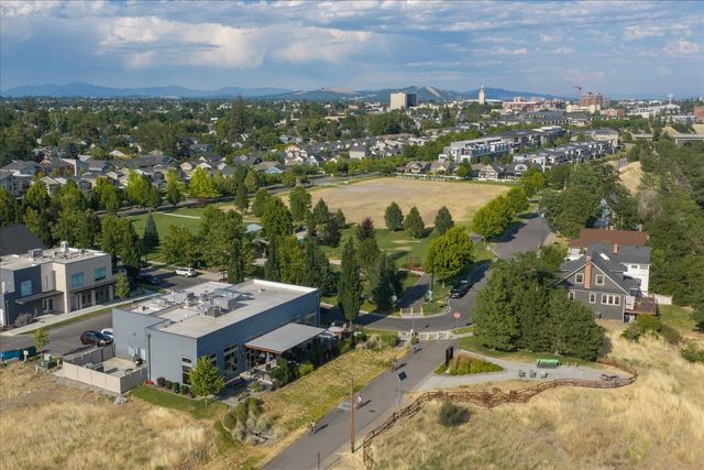 2422 W Summit Pkwy, Spokane, WA 99201