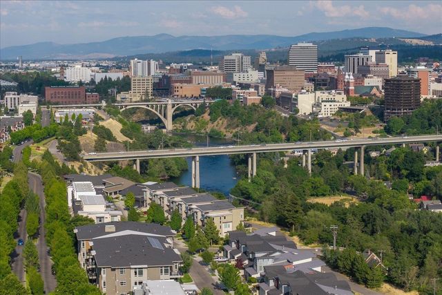 2422 W Summit Pkwy, Spokane, WA 99201