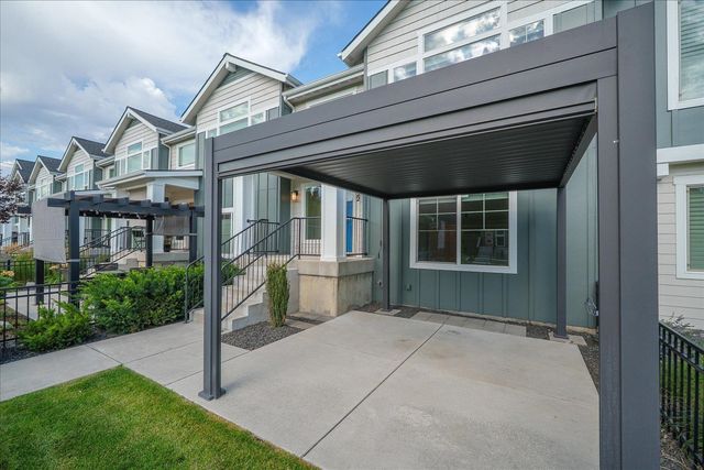 2422 W Summit Pkwy, Spokane, WA 99201
