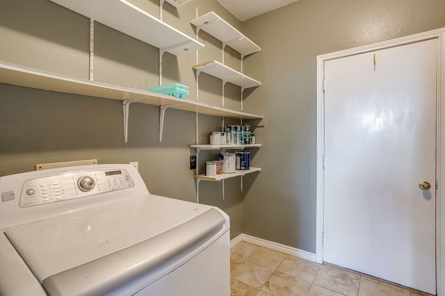 6102 Hedgeapple Court, Arlington, TX 76001