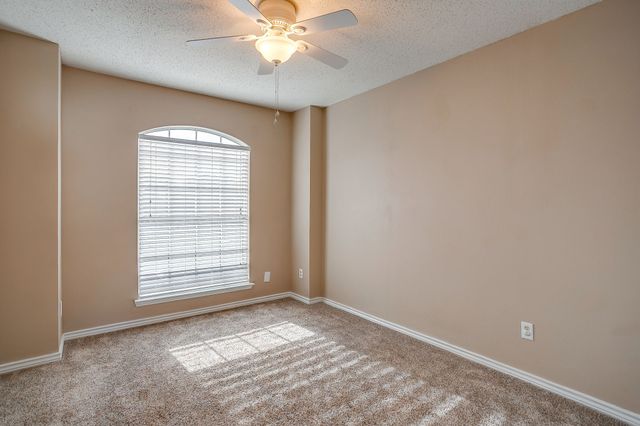 6102 Hedgeapple Court, Arlington, TX 76001