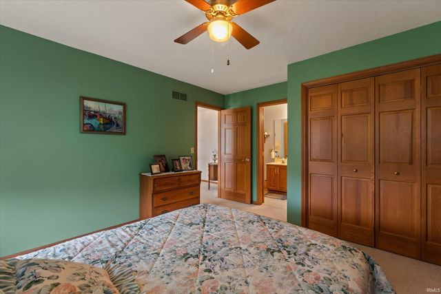 53450 Quince Road, South Bend, IN 46628