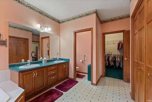 53450 Quince Road, South Bend, IN 46628