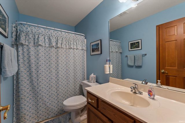 53450 Quince Road, South Bend, IN 46628
