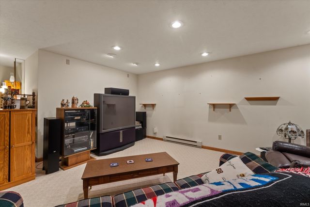 53450 Quince Road, South Bend, IN 46628