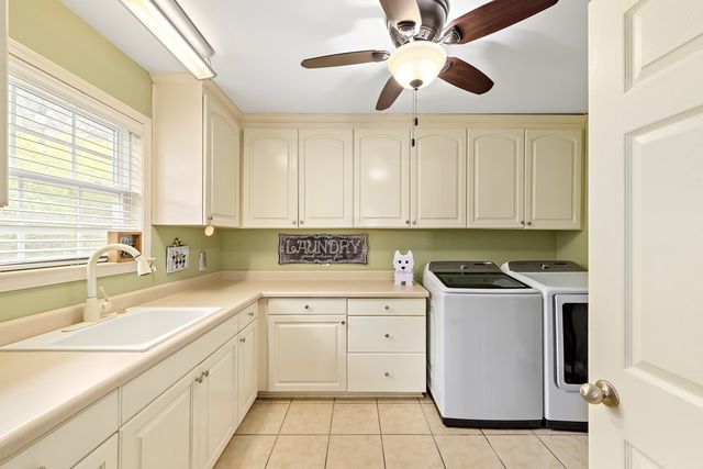 106 Shirah Drive, Headland, AL 36345