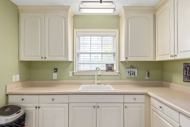 106 Shirah Drive, Headland, AL 36345