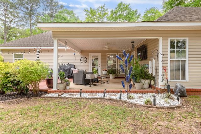 106 Shirah Drive, Headland, AL 36345