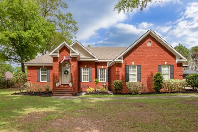 106 Shirah Drive, Headland, AL 36345