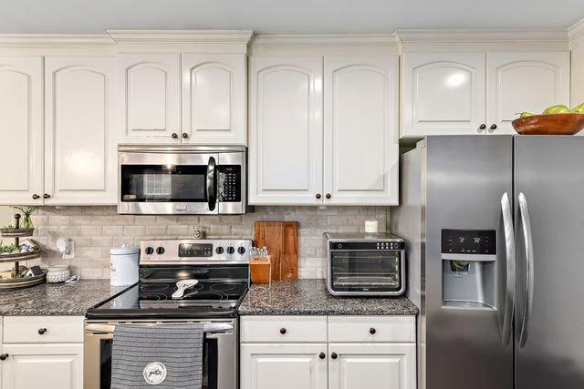 106 Shirah Drive, Headland, AL 36345