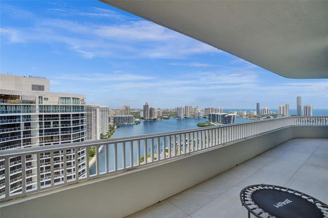 3000 Island Blvd PH-4, Aventura, FL 33160