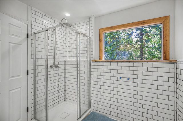 11 Cresswell Lane, Bella Vista, AR 72714
