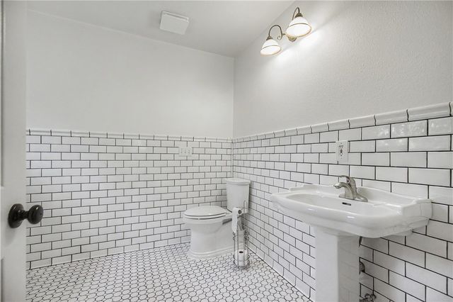 11 Cresswell Lane, Bella Vista, AR 72714