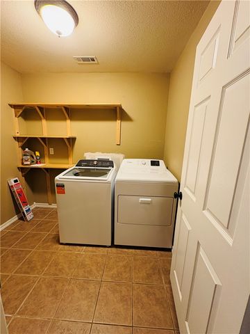 11 Cresswell Lane, Bella Vista, AR 72714