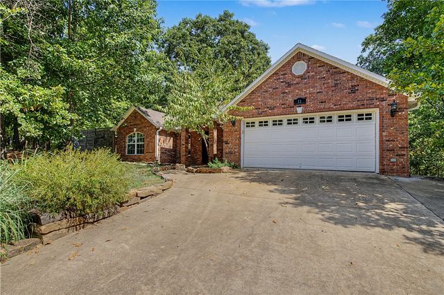 11 Cresswell Lane, Bella Vista, AR 72714