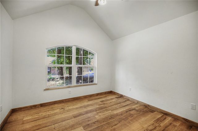 11 Cresswell Lane, Bella Vista, AR 72714