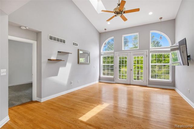 20798 Oak Ridge Drive, Clinton Township, MI 48036