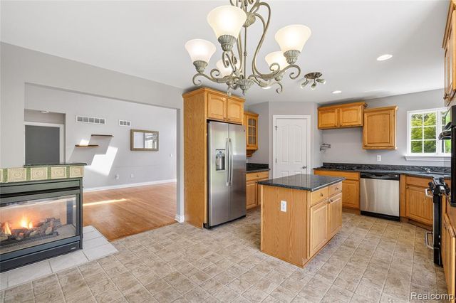 20798 Oak Ridge Drive, Clinton Township, MI 48036