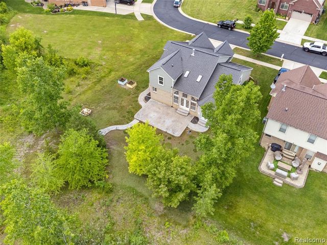 20798 Oak Ridge Drive, Clinton Township, MI 48036