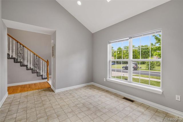 20798 Oak Ridge Drive, Clinton Township, MI 48036